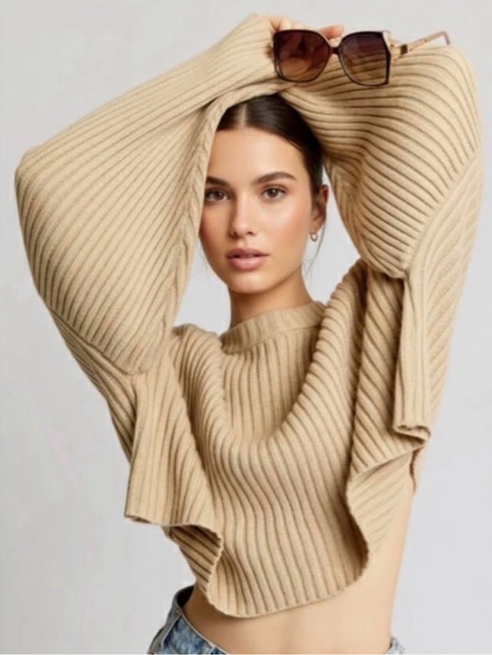 LBLC The Label Telo Sweater Oatmeal size M in very good condition Oversize crop